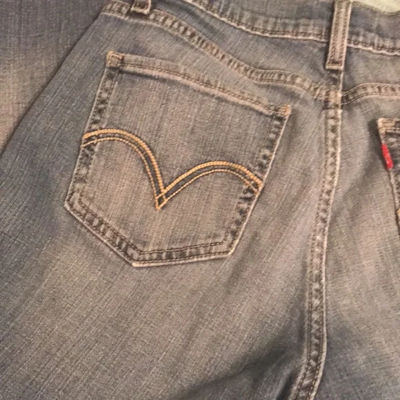 ❤️(7)Ladies Levi’s 528 Curvey cut jeans in wonderful condition. Size 5 medium - Picture 6 of 11